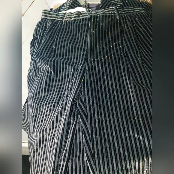 Custom Luigi Bianchi Mantova Striped Suit With Gold Buttons And Cufflinks - Picture 3 of 8